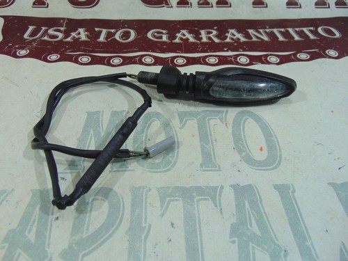 Freccia posteriore destra con - posteriore,
